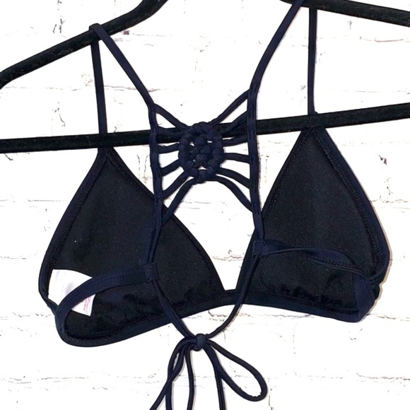 🇺🇸 Xhilaration Black Strappy Tie Back Bikini Top - Picture 4 of 7
